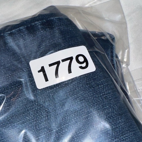 Women's dark wash highrise jeans size 6 regular #1779 - Picture 6 of 6